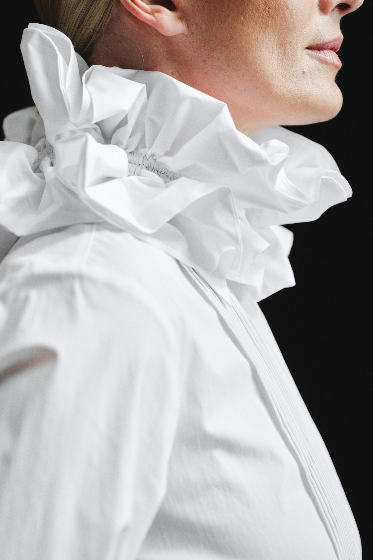 Atelier Taktil AT-Bella Ruffle Tie Accessories 011 Optical white
