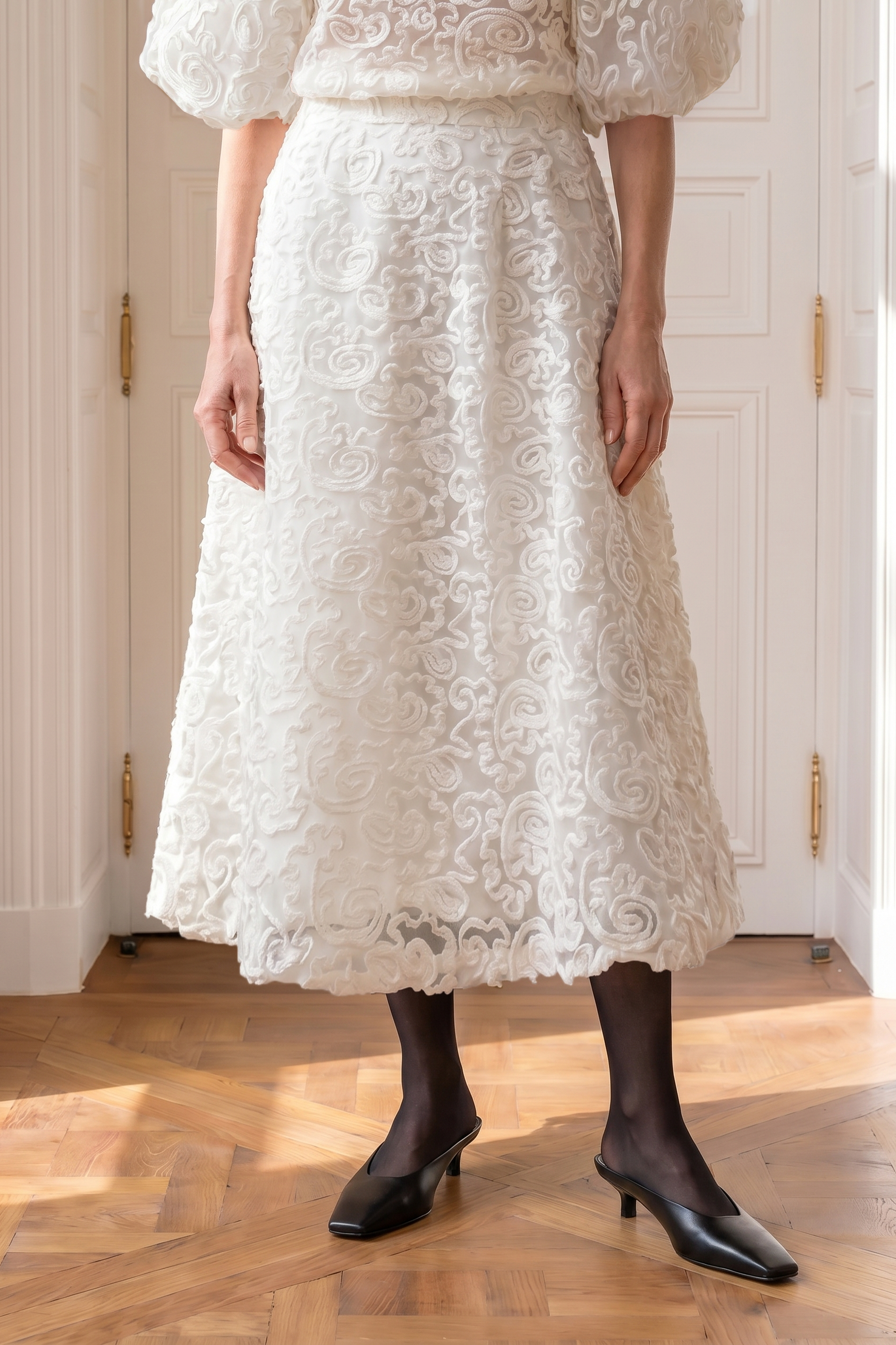 Atelier Taktil AT-Nabia Mesh Emb. Skirt Skirt 10 Ecru